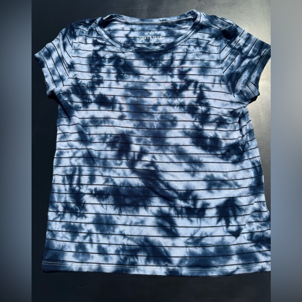 American Eagle Outfitters Blue Tie-Dye Short Sleeve Tee